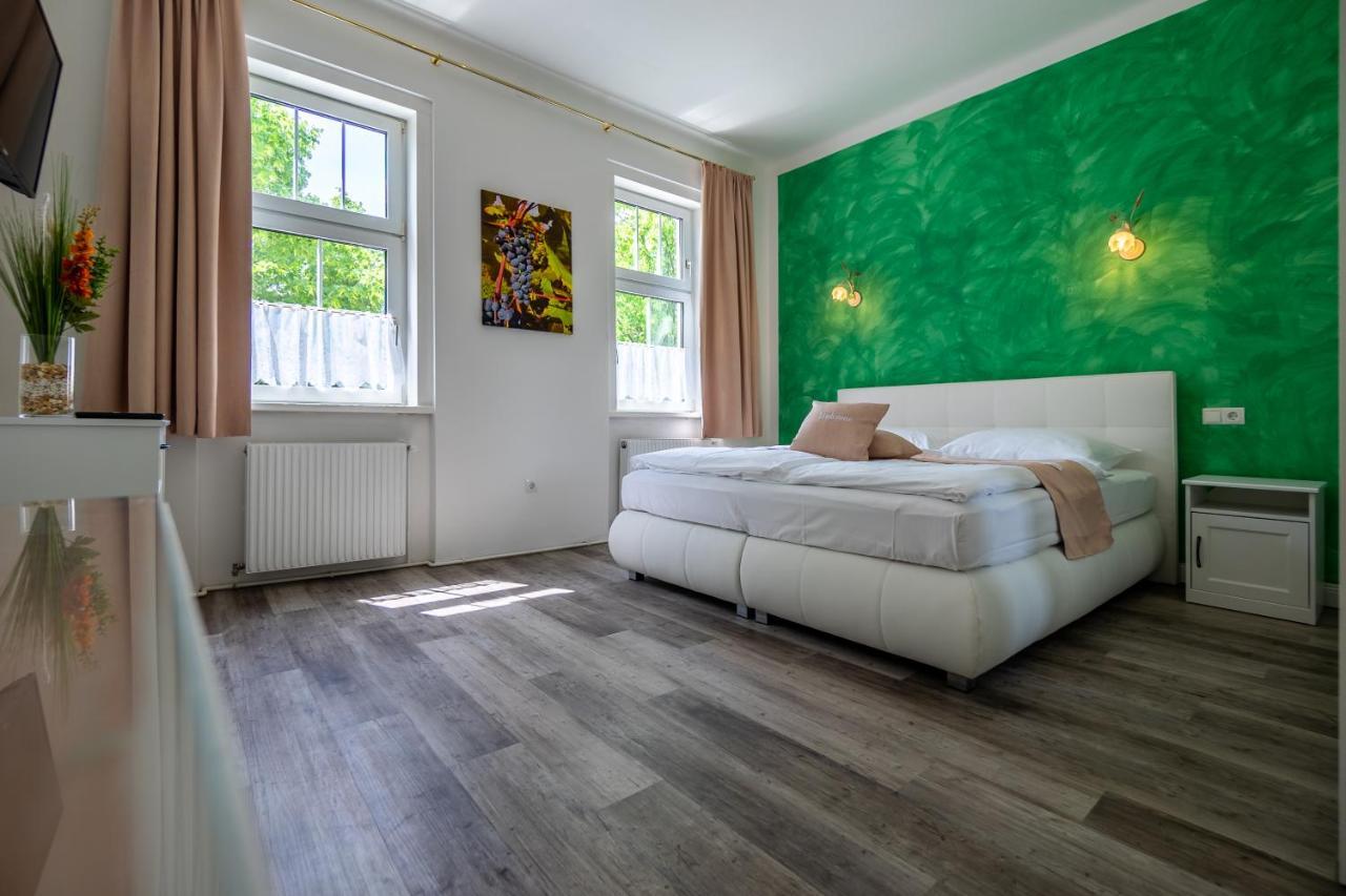 Albizia-Apartments Baden Ngoại thất bức ảnh