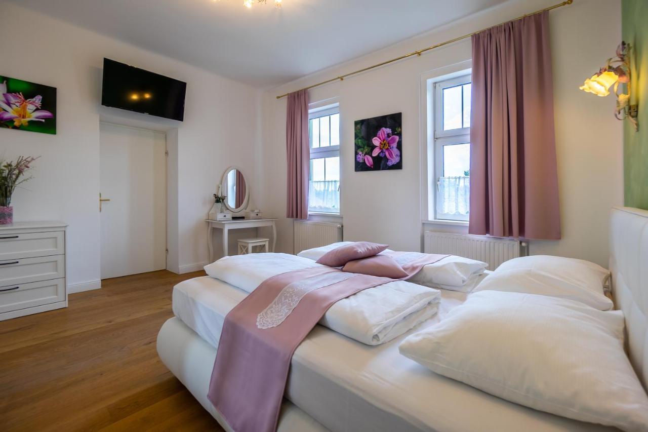 Albizia-Apartments Baden Ngoại thất bức ảnh
