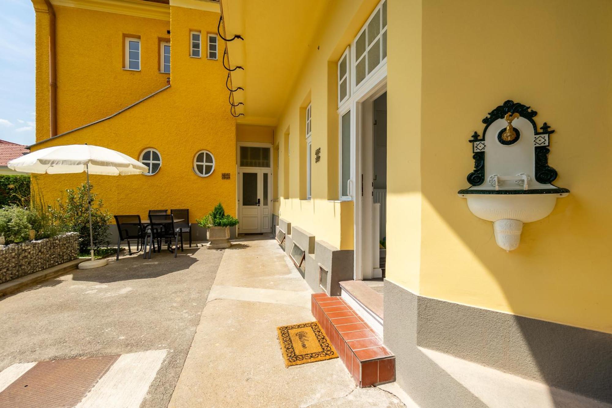 Albizia-Apartments Baden Ngoại thất bức ảnh