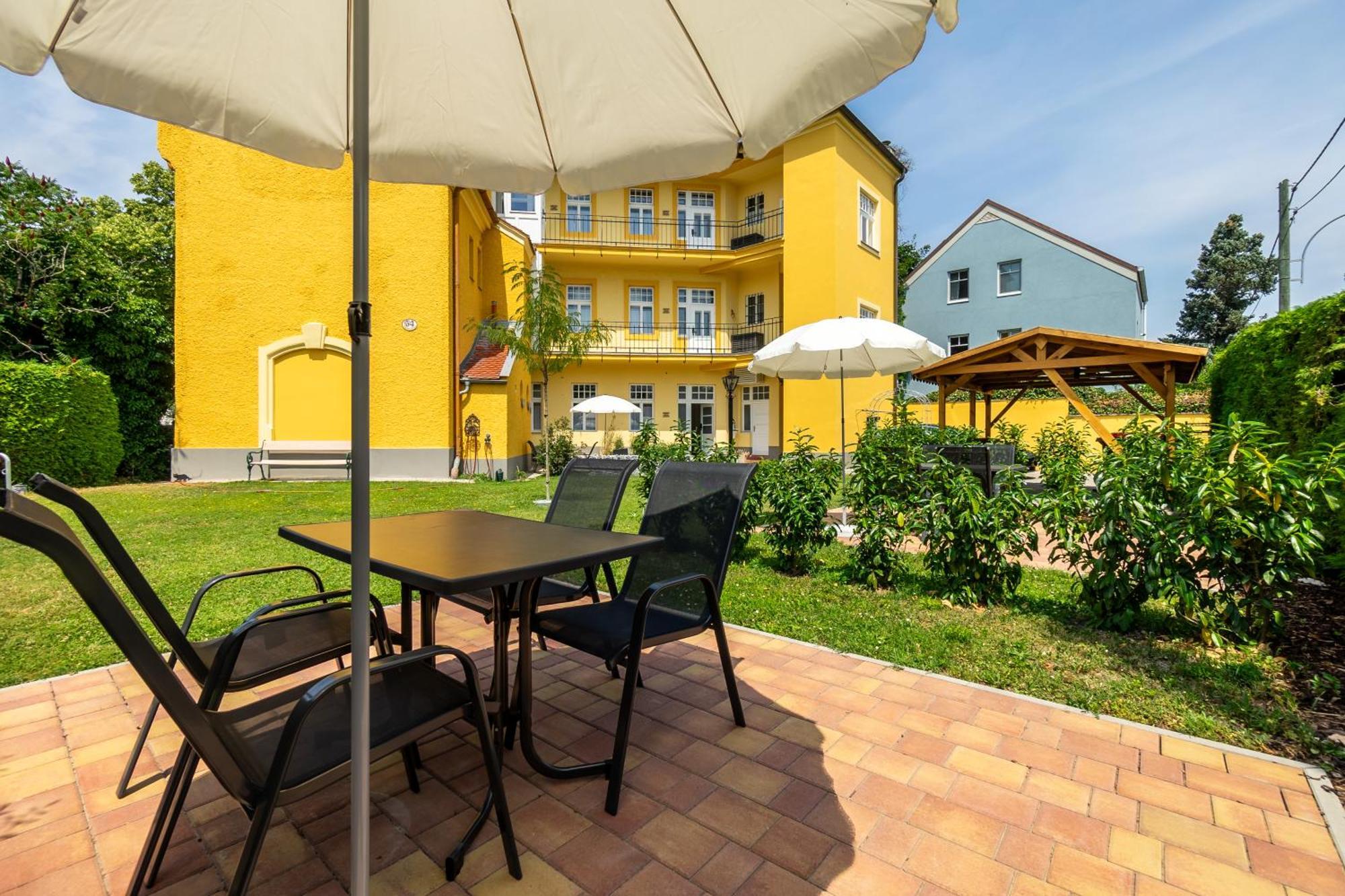 Albizia-Apartments Baden Ngoại thất bức ảnh