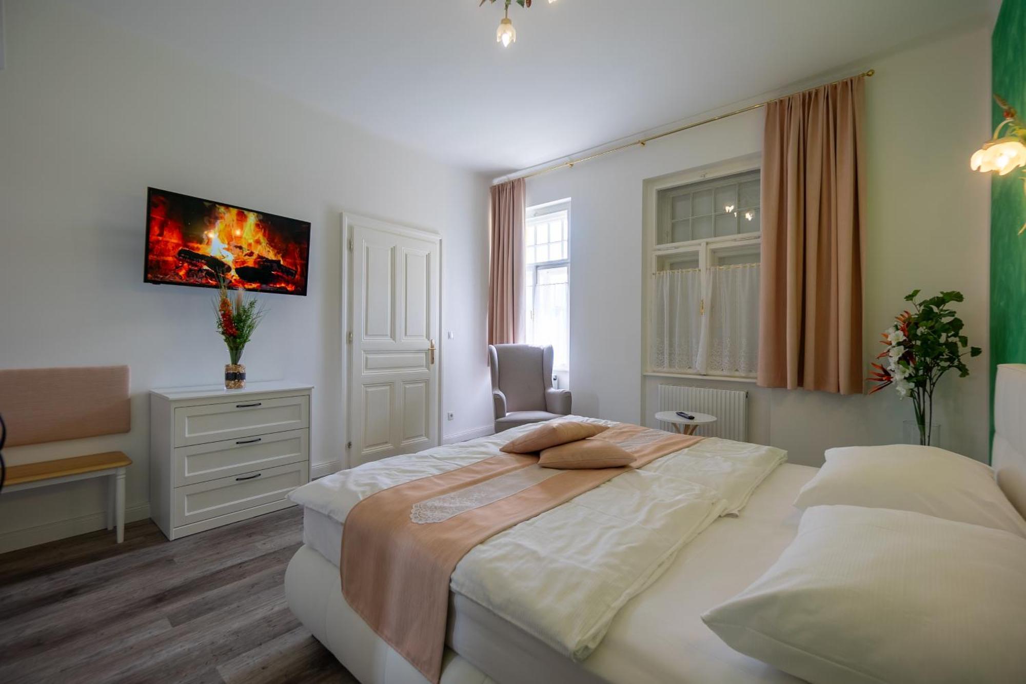 Albizia-Apartments Baden Ngoại thất bức ảnh