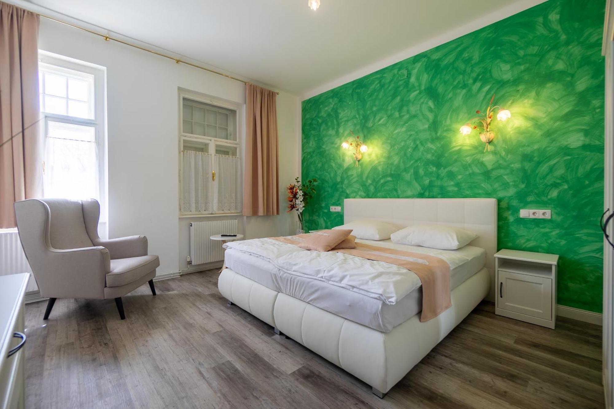 Albizia-Apartments Baden Ngoại thất bức ảnh